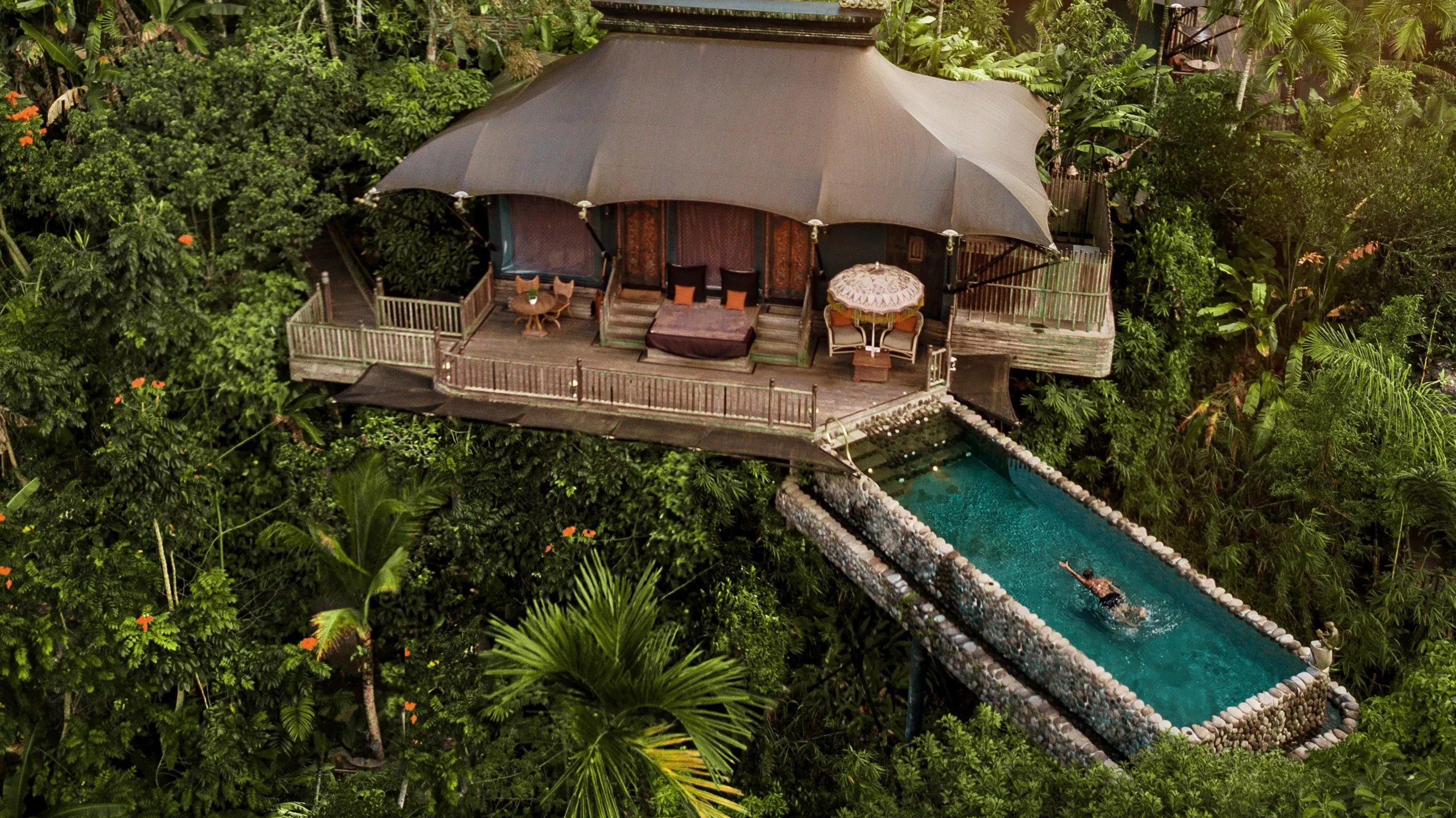 Capella Ubud luxury private pool suite with outdoor living spaces in Ubud’s jungle landscape, boutique Bali hotel.