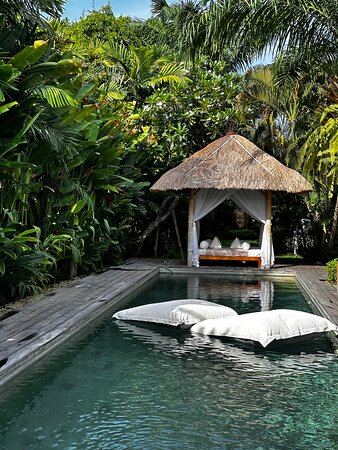 Bliss Sanctuary for Women Bali | Best Women's Wellness Retreats | Luxury Retreats Bali | Top 10 Luxury Women's Wellness Retreats | Best Hotels Portugal | Luxury Hotels Portugal | Luxury Wellness Retreats | Best Wellness Retreat Near Me | Women's Wellness Retreat | Best Luxury Hotels | Best luxury longevity retreat | luxury longevity retreat | Luxury women’s wellness getaway | women’s holistic healing retreat | women’s luxury spa retreat | best retreat near me | luxury yoga retreats for women | Women’s mindfulness retreat | Luxury healing retreat for women | luxury wellness retreats for solo female travelers | Jetset Select